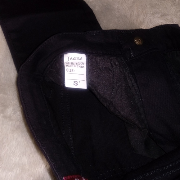 New Black ankle Jeans, ripped at knees - Picture 8 of 8